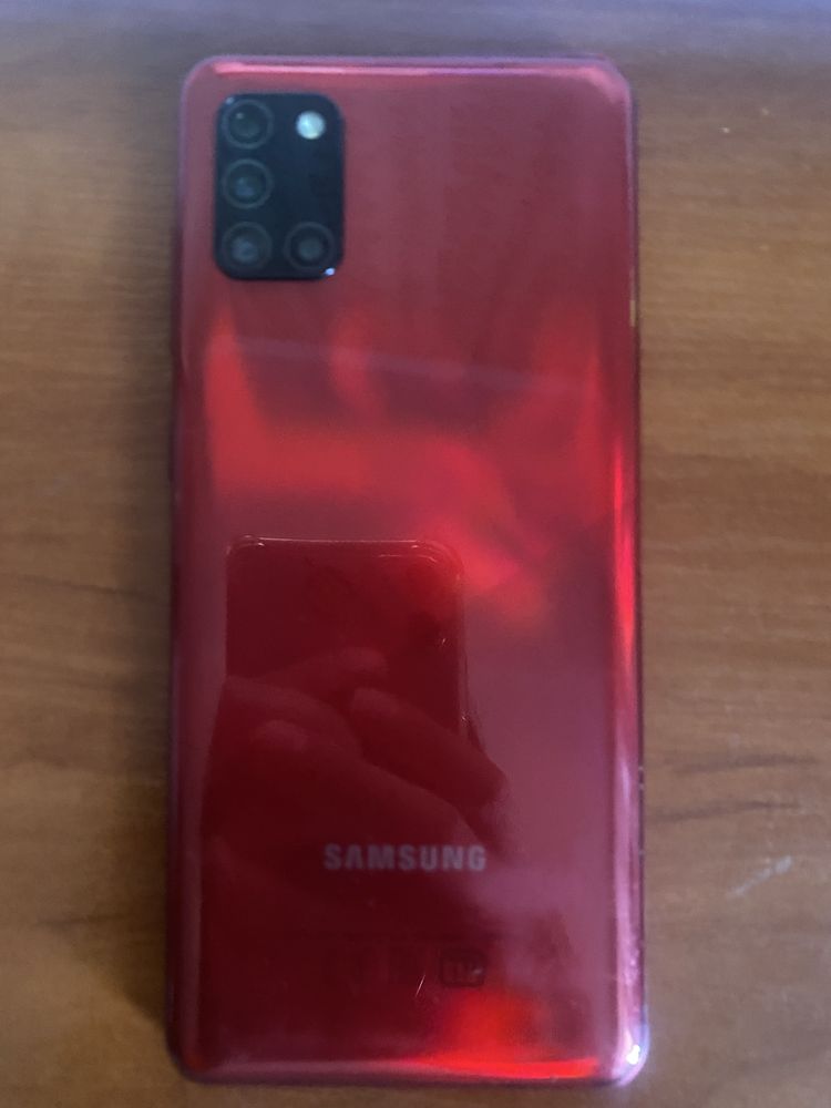 Продаю samsung a31 4/64