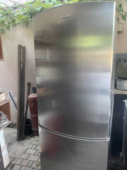 Продам холодильник
