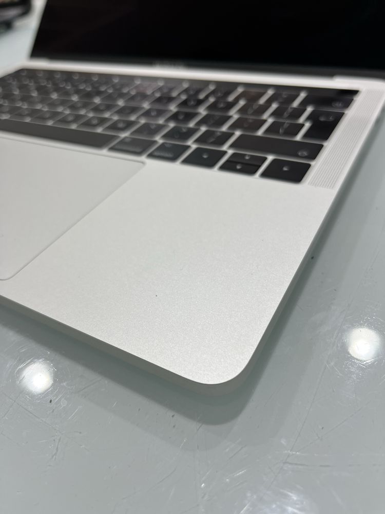 Macbook Pro 13 2017 i5 16GB RAM 256GB SSD Como Novo
