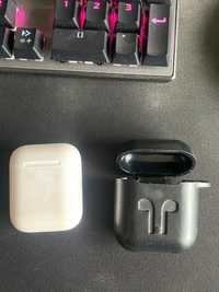 Apple AirPods 1 Charging Case + чехол в подарок