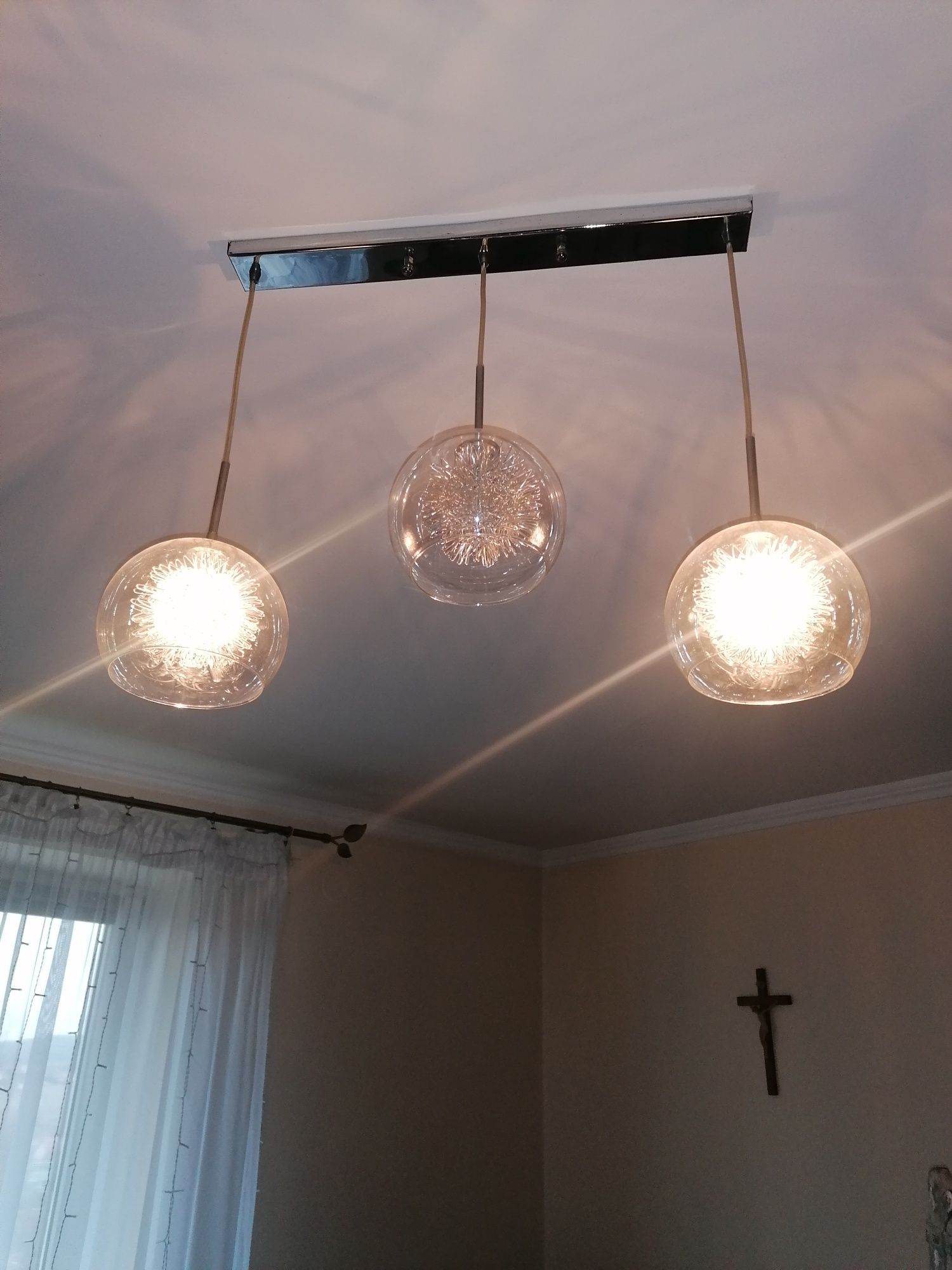 Lampa pokojową wisząca