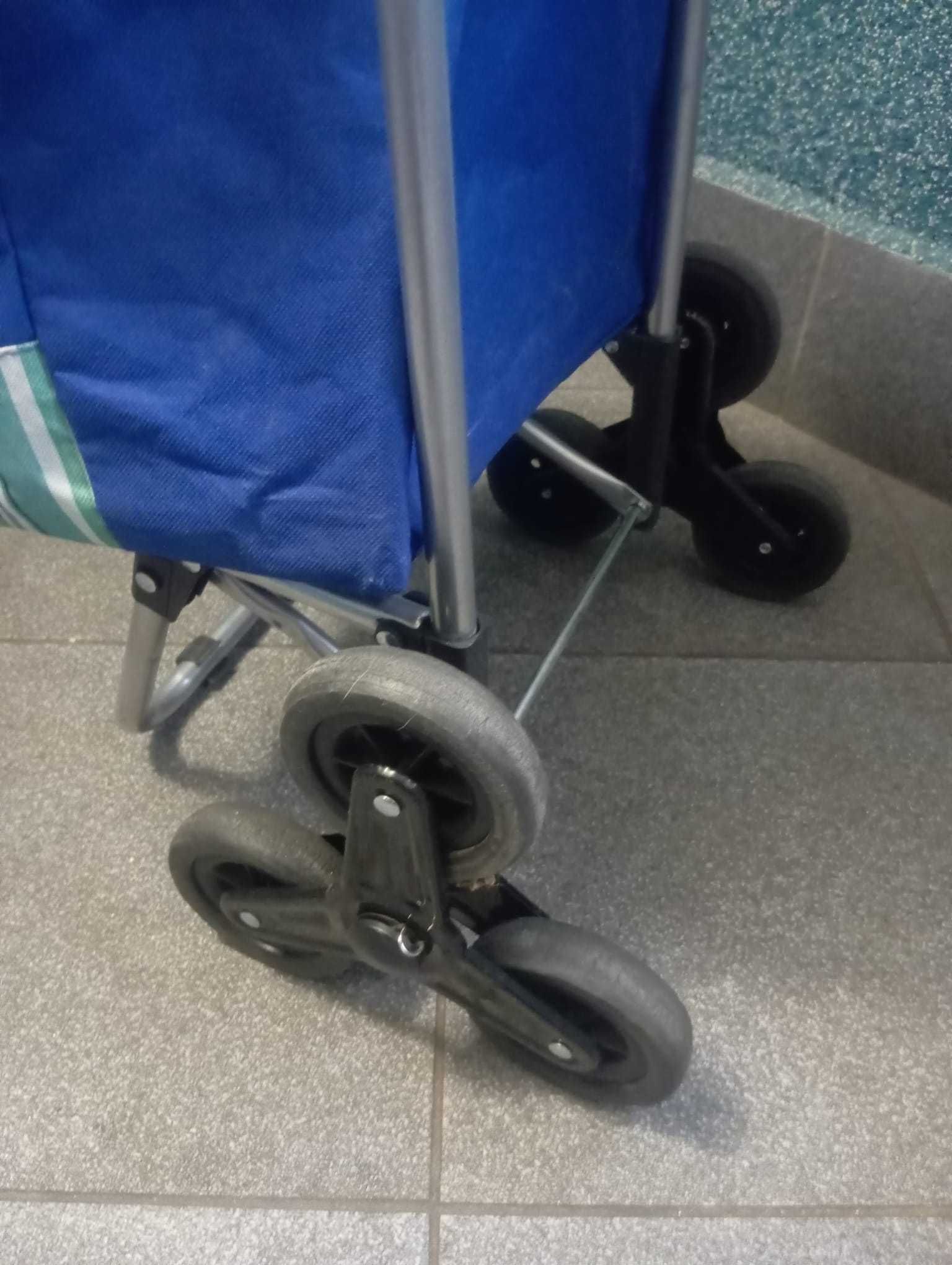 Wózek trzykołowy na zakupy z możliwością wciągania po schodach