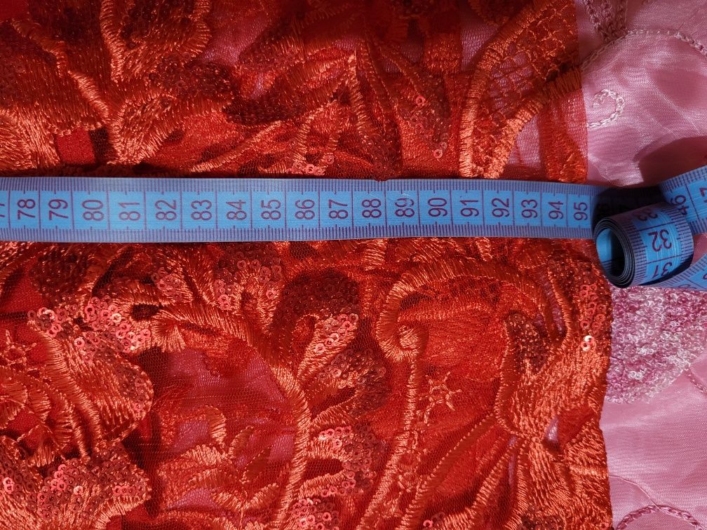Плаття червоне, вишивка на сітці, на 40 розмір