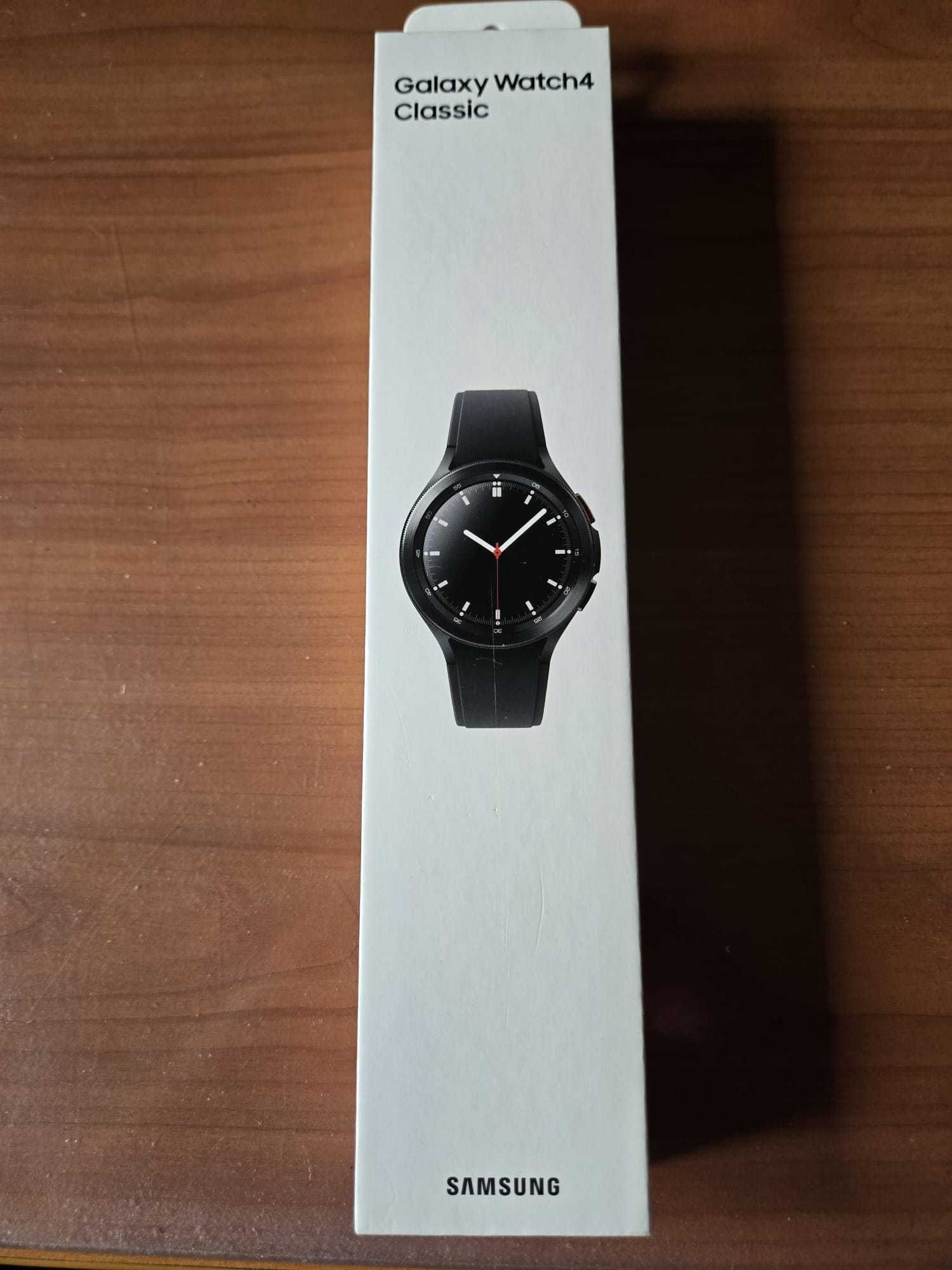 Samsung Galaxy Watch4 Classic - stan idealny, oryginalne opakowanie.