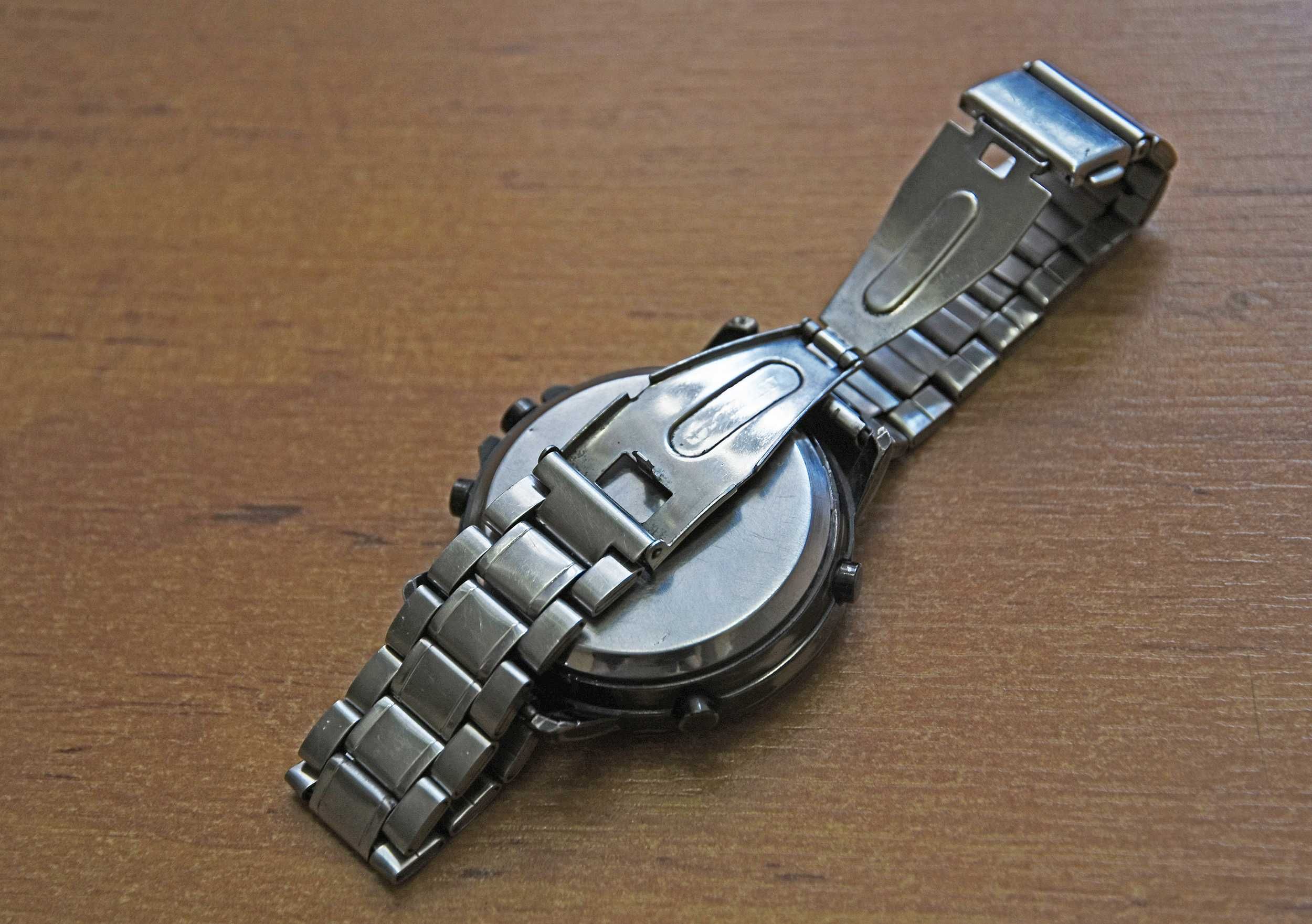 Мужские часы Skmei с металлическим браслетом