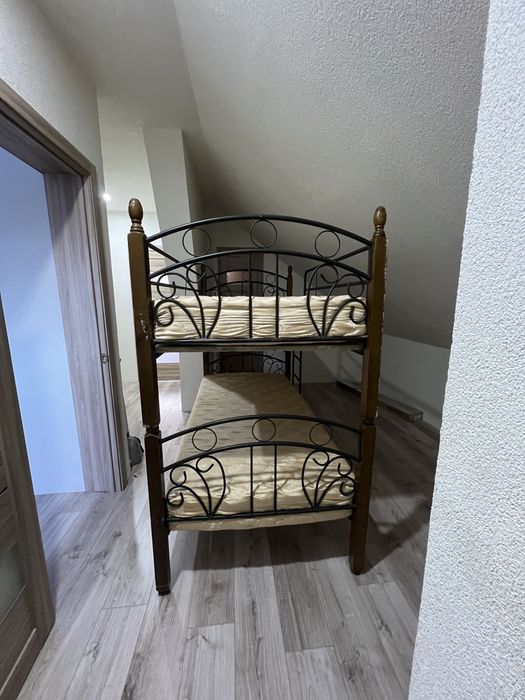 Продам хороше двох ярусне ліжко