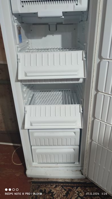 Продам морозильну камеру