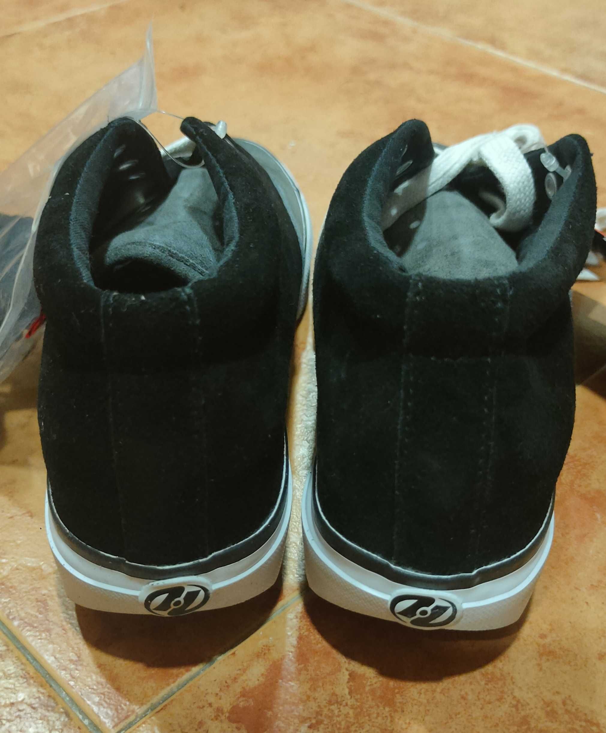 Heelys (Sapatilhas com rodas, tamanho 36.5)