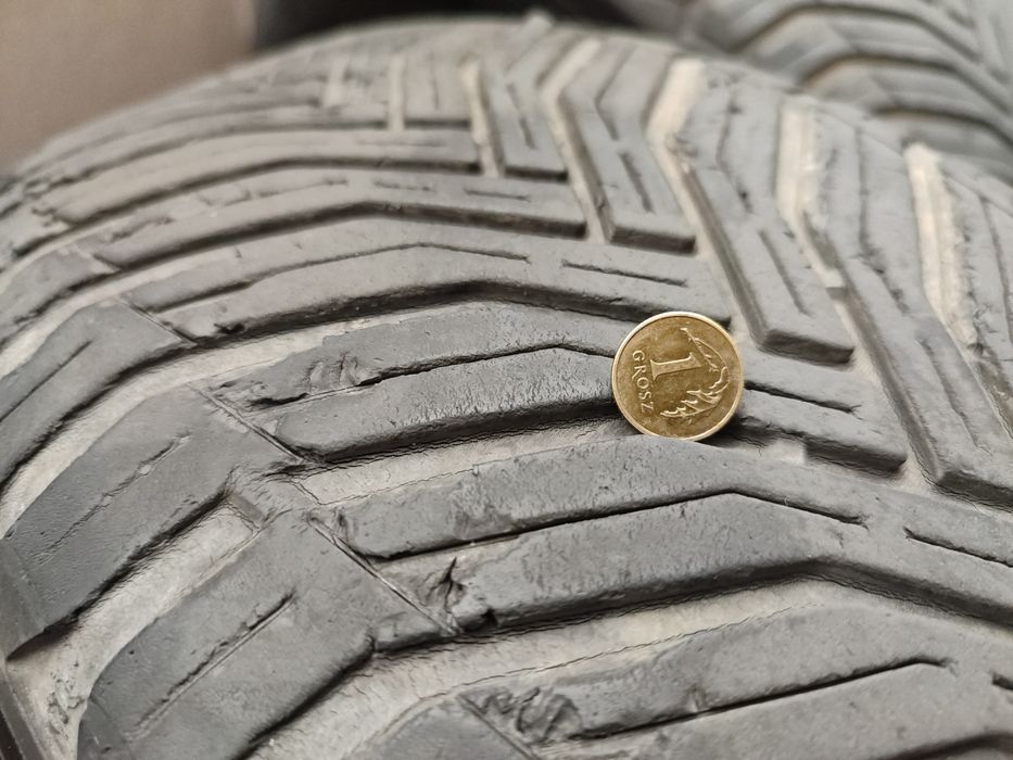 Opony wielosezonowe Michelin 215/60R17
