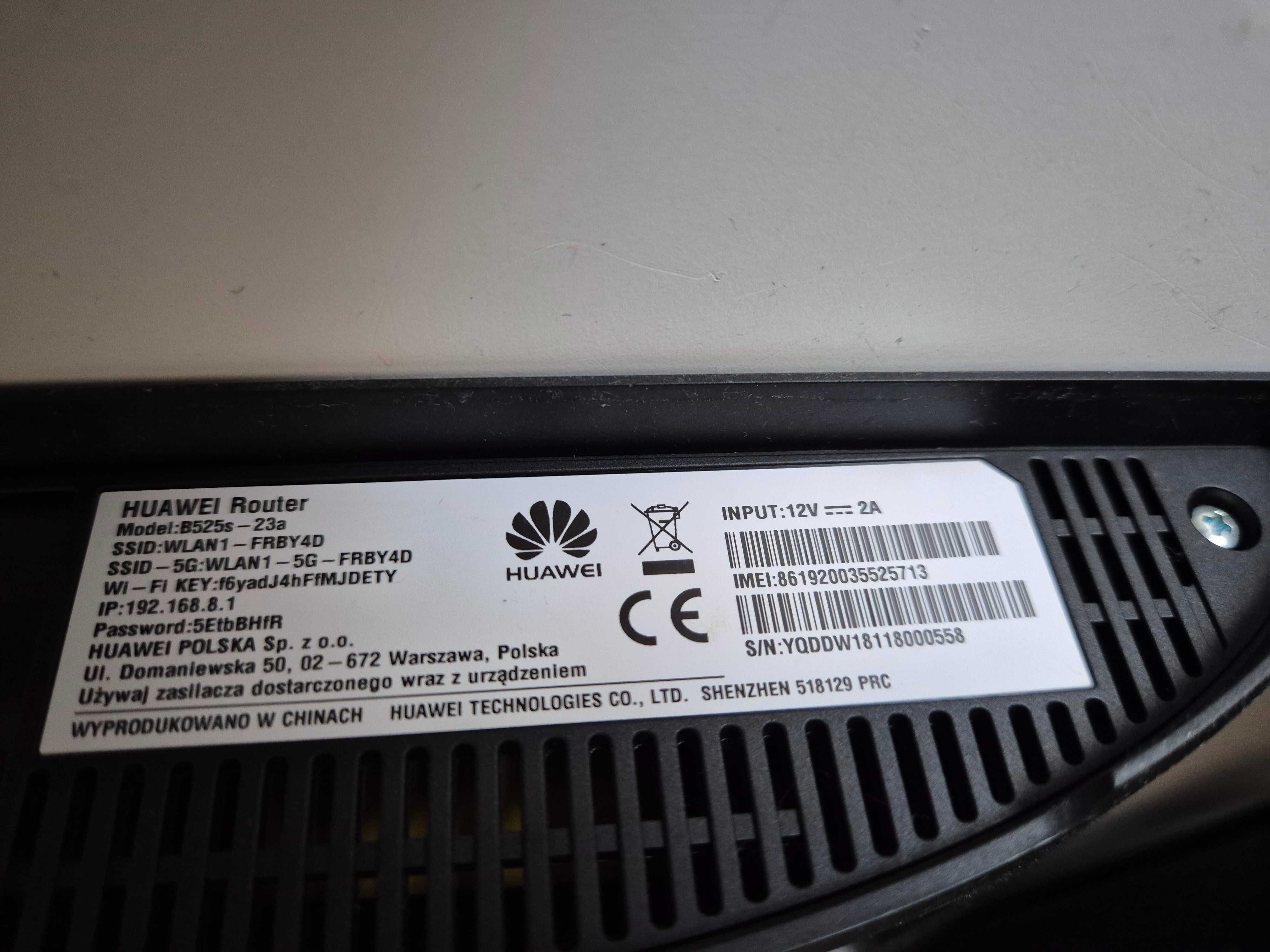 Router Huawei B525 z antenami LTE
