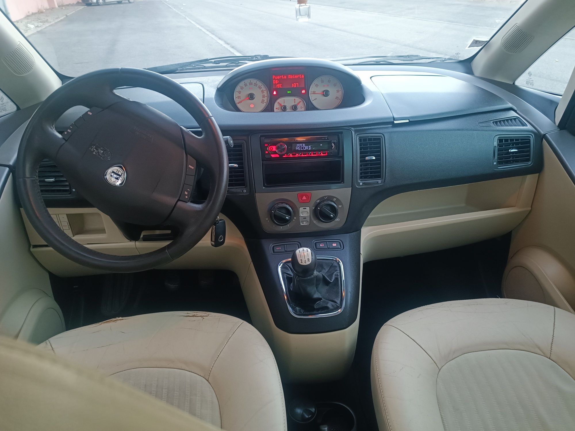 Vendo Lancia musa 1.3 MultiJet gasóleo de 2007.(Econômico)