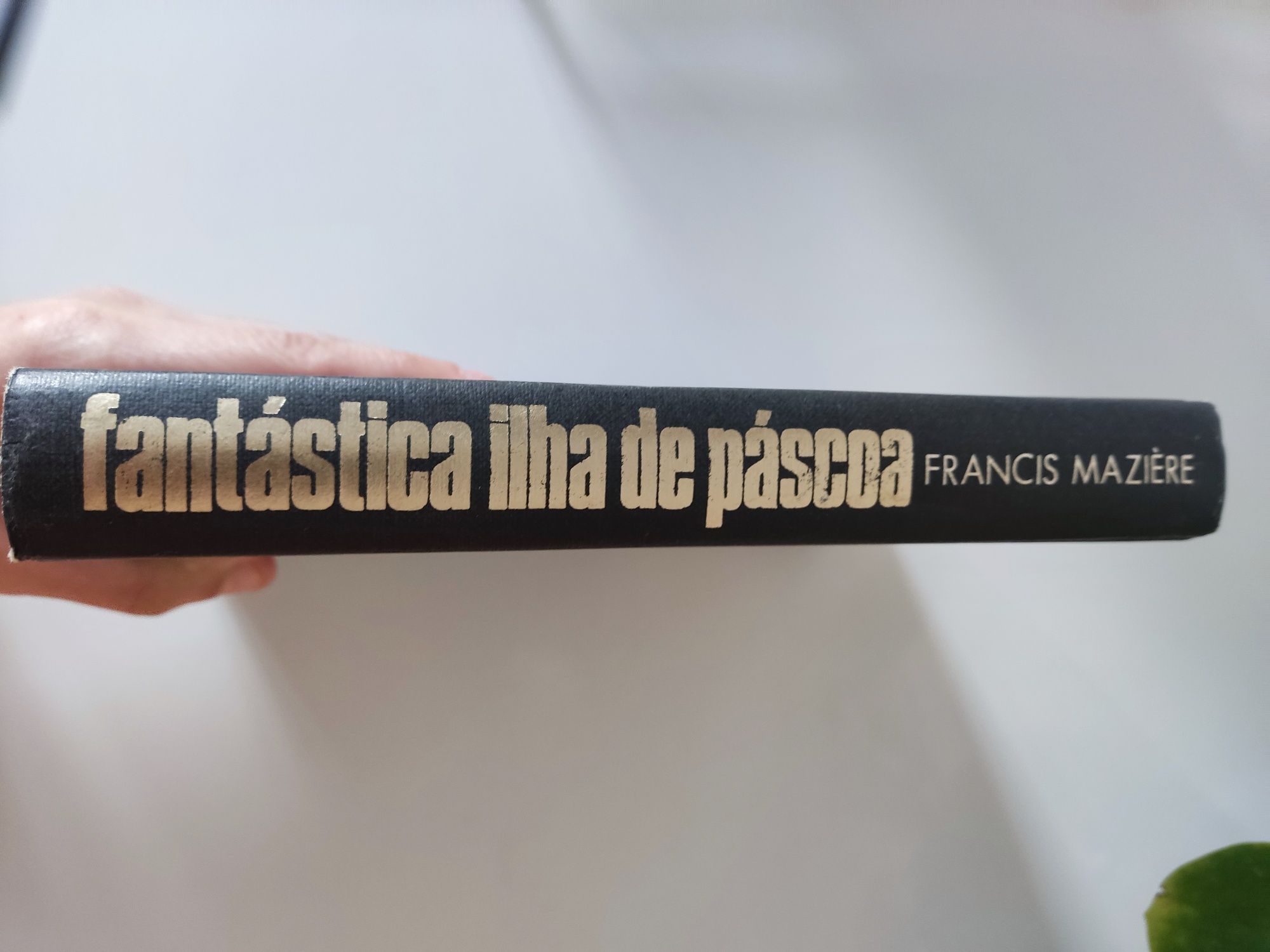 Livro Fantástica ilha de páscoa de Francis Mazière
