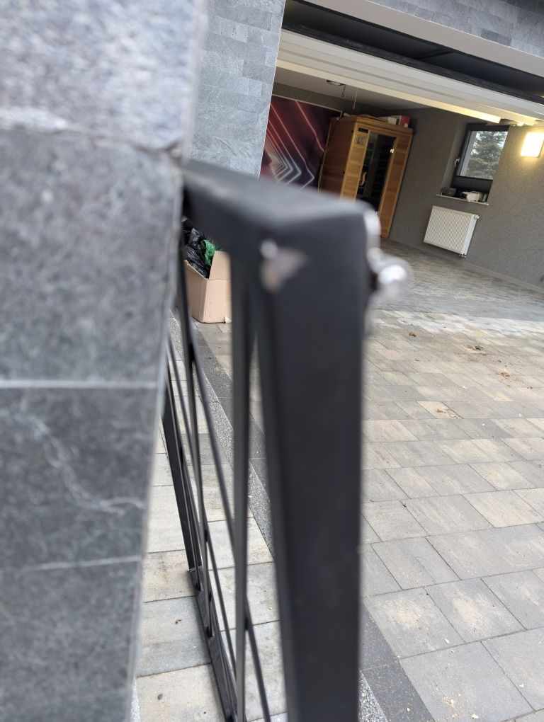 Bramka zabezpieczająca dla dzieci na schody loft