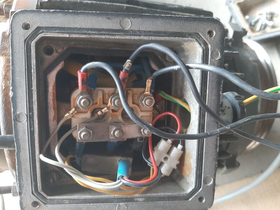 Silnik elektryczny 5.5 kw  2900 obrotow