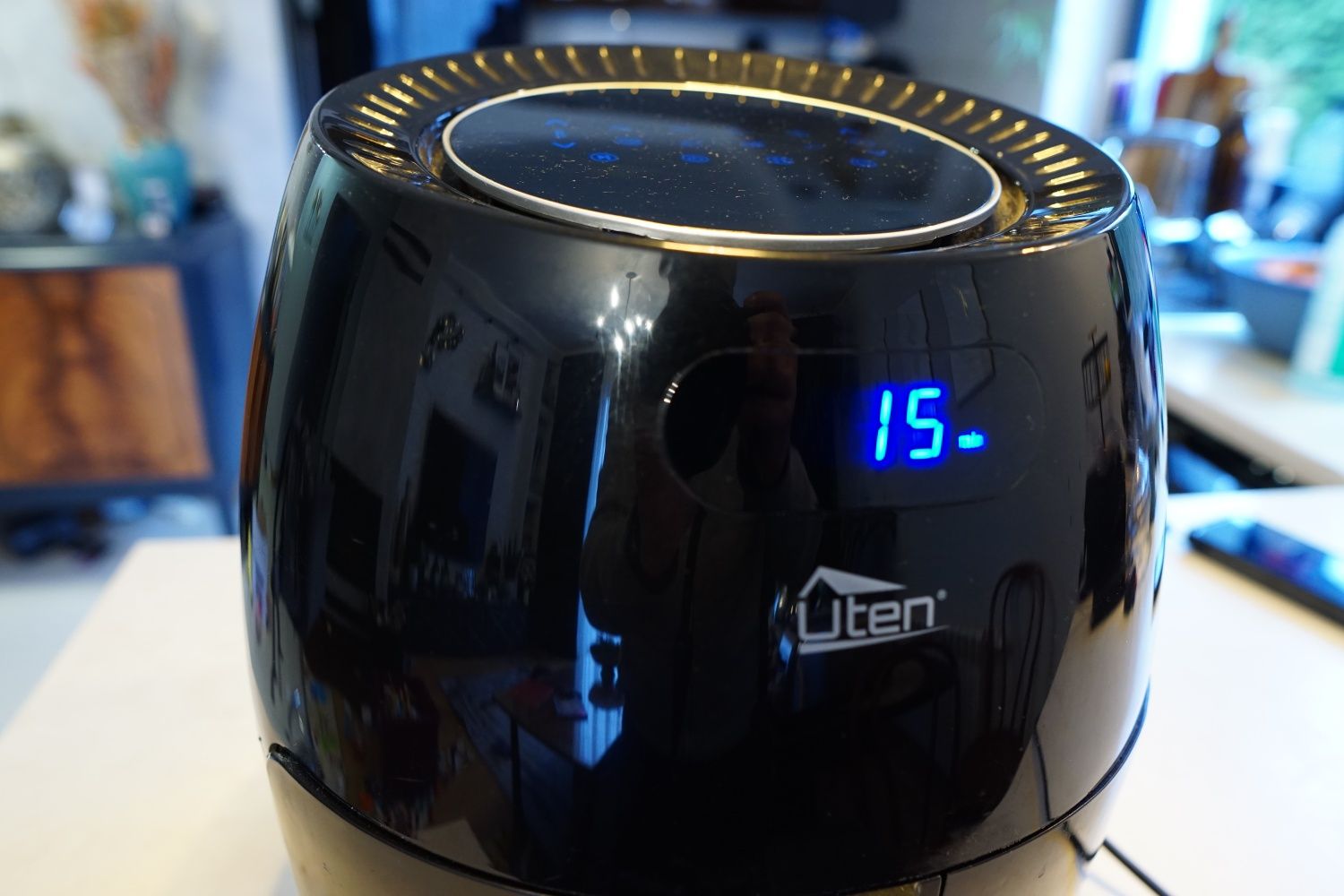 Frytkownica beztłuszczowa air fryer Uten HF-1088TS 1800 W