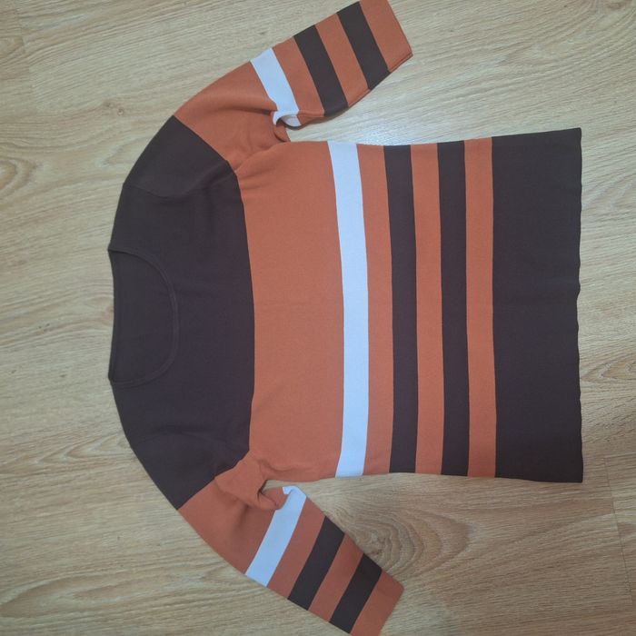 Sweterek damski w paski