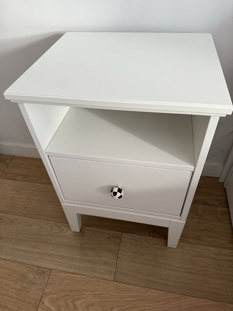 Mesa de cabeceira