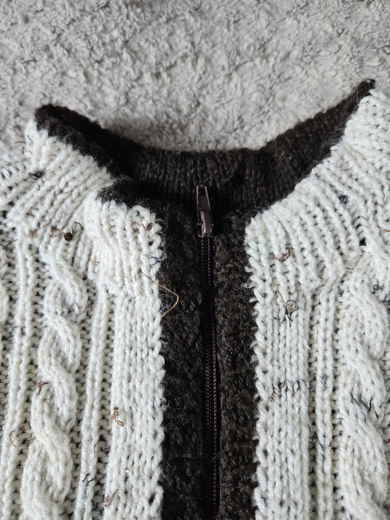 Sweter na zamek rozmiar 128