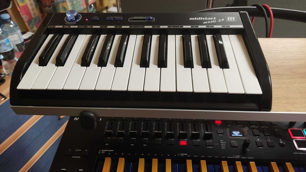 Sprzedam klawiaturę sterującą Midistart Music 25
