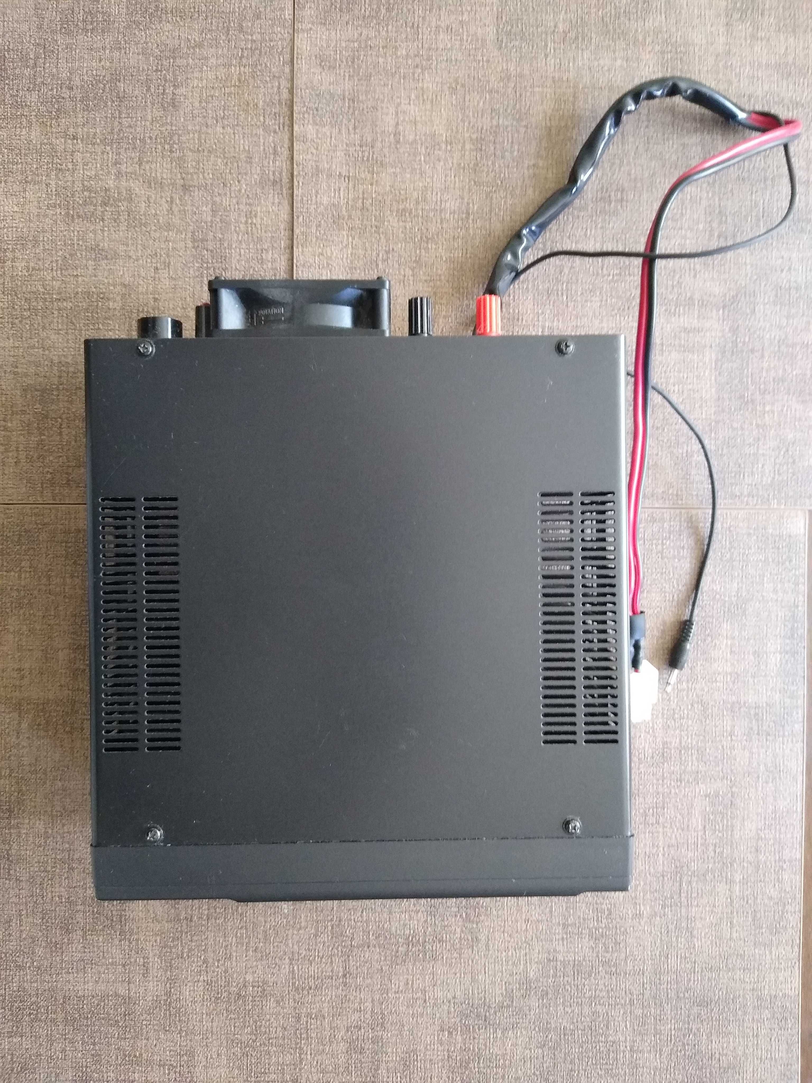 Zasilacz z głośnikiem Yaesu FP-800