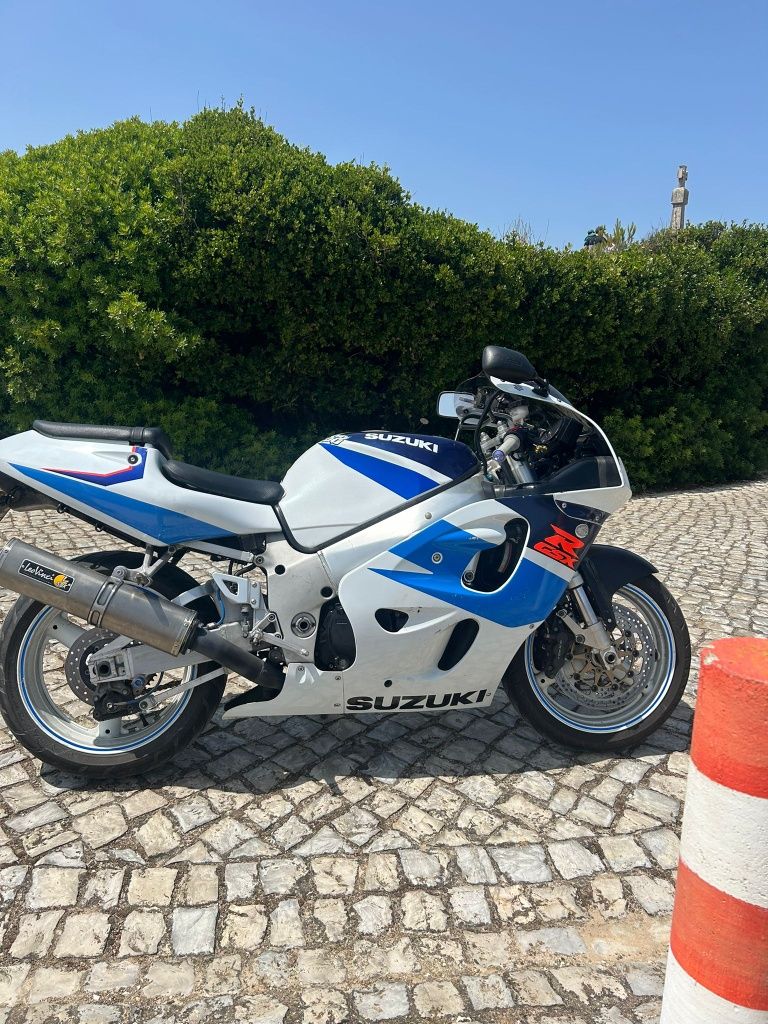 GSX-R 750 Injeção