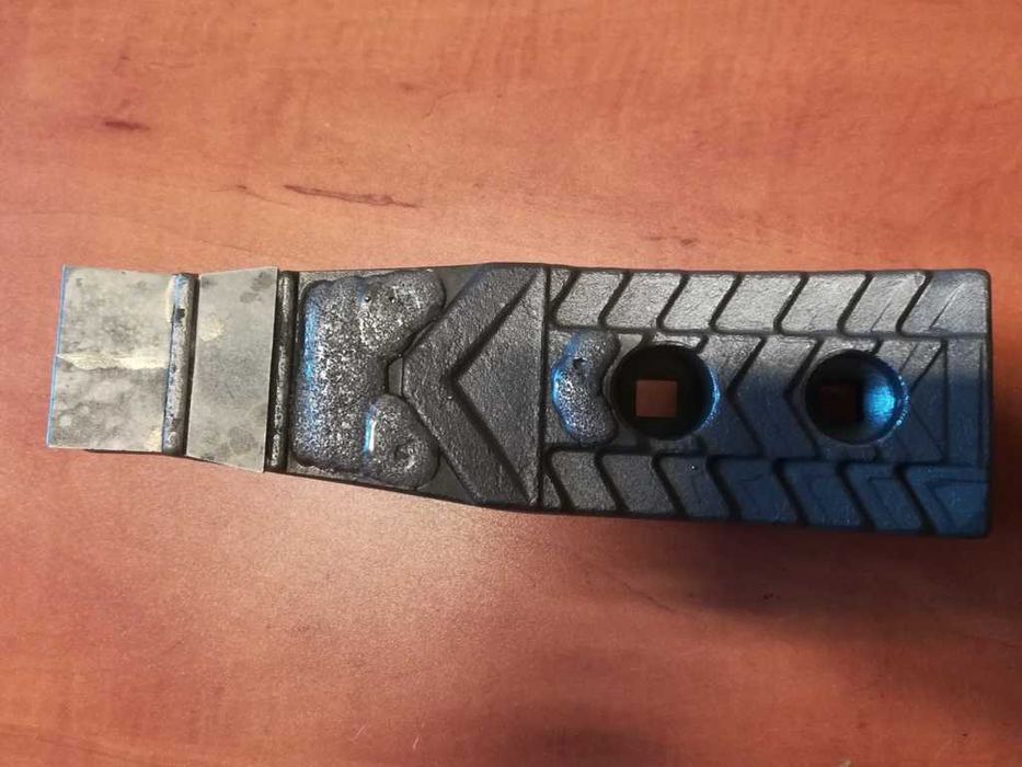 Dłuto Redlica HORSCH 2-otworowe napaw płytka AMA Landstal Mandam