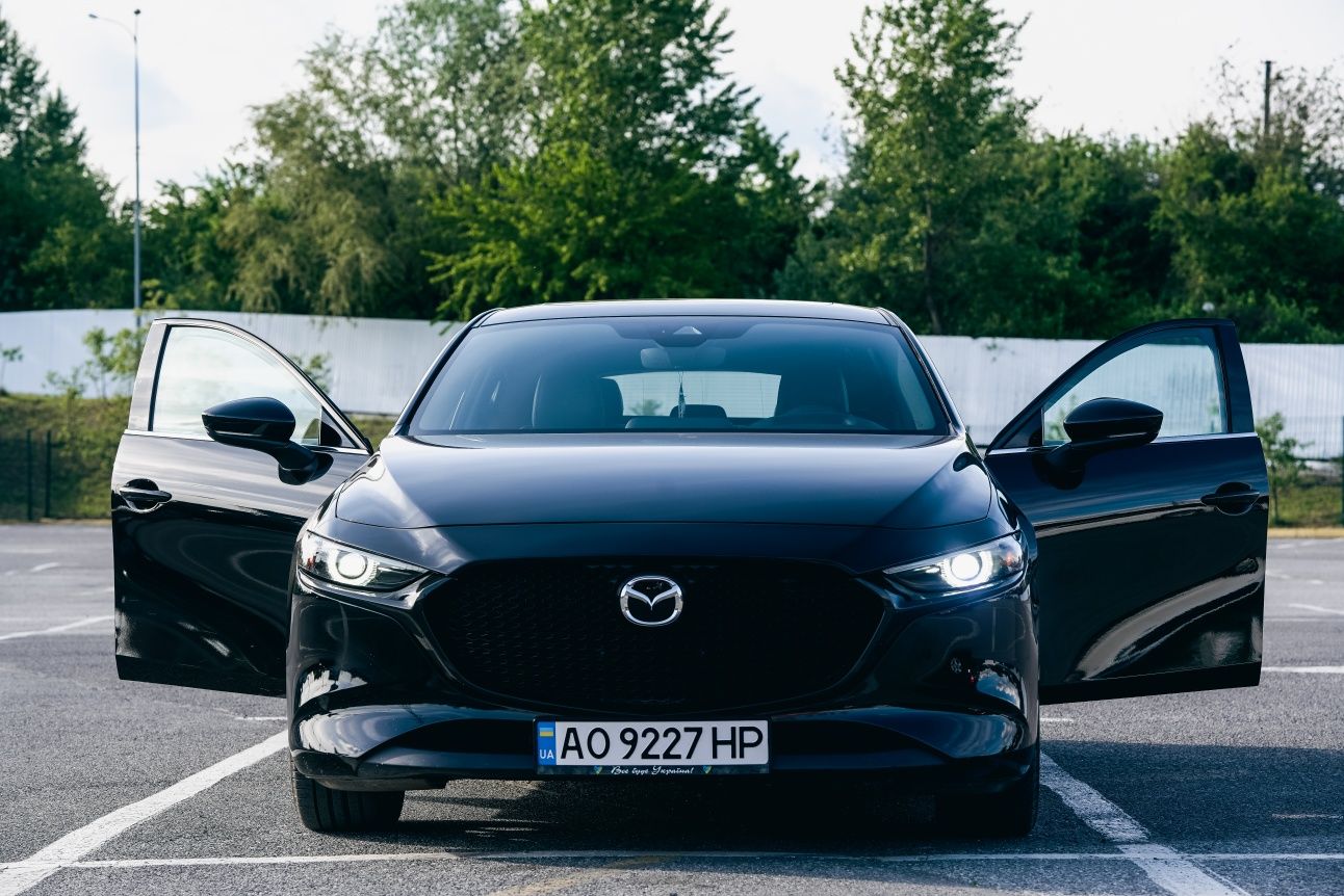 Продам Mazda 3 BP 2019 Premium