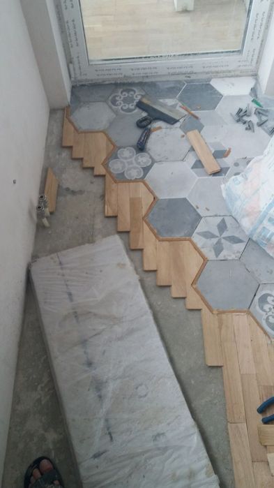 Шліфування паркета укладка рестоврация після потопу локальний ремонт