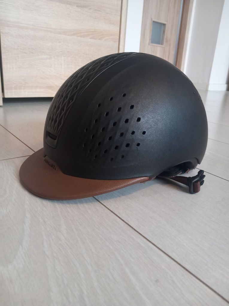 Kask fouganza jak nowy do negocjacji