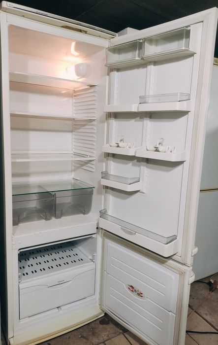 Холодильник Атлант 1,75 м.