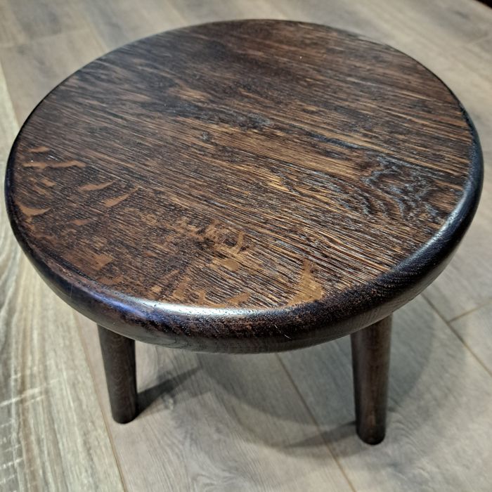 Табурет дерев'яний, кругле сидіння. Табурети масив дуба