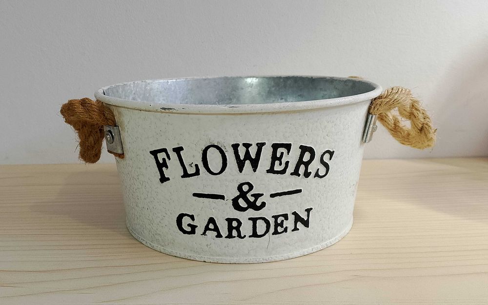 Osłonka metalowa doniczka z uchwytel linowym, ocynk, Flowers & Garden.