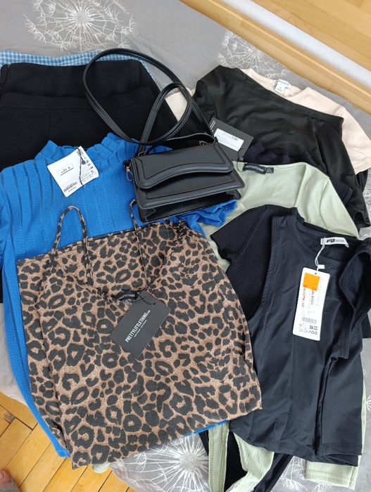 Сучасний жіночий одяг, S. Пакетом