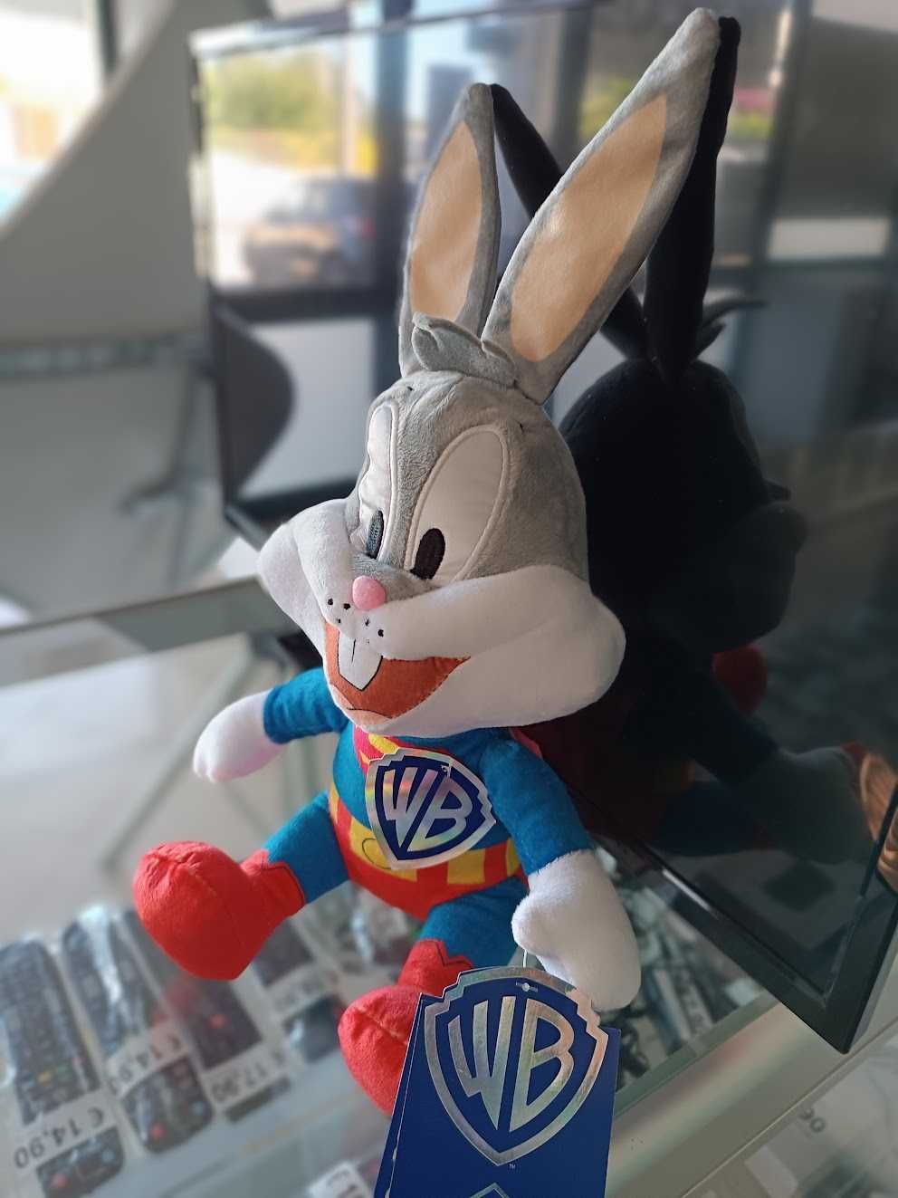 PROMO:Peluche Bugs Bunny Superman 30cm (Edição 100 anos Warner Bros.)