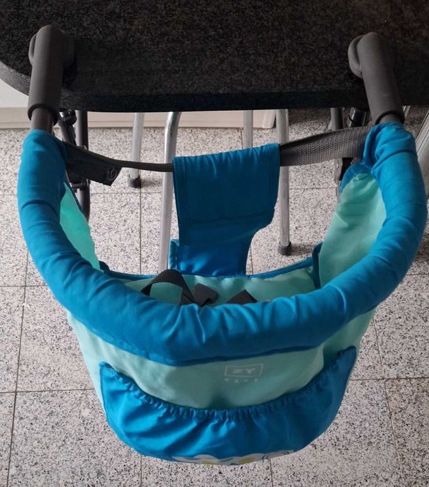 Cadeira de mesa em suspensão para bebé