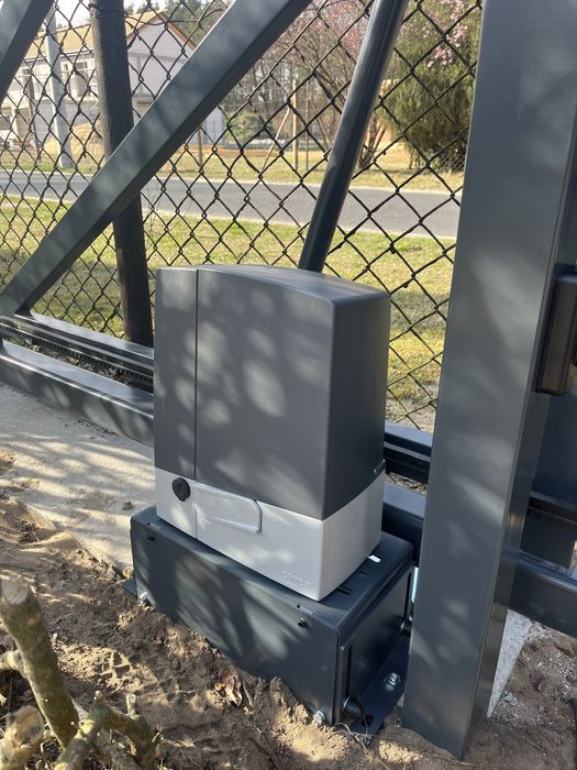 Instalacja i serwis napędów do bram, domofonów i wideodomofonów