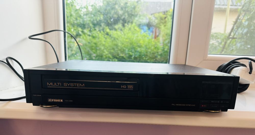Видеомагнитофон Fisher FVH-U908