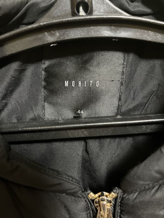 Укорочена жіноча куртка