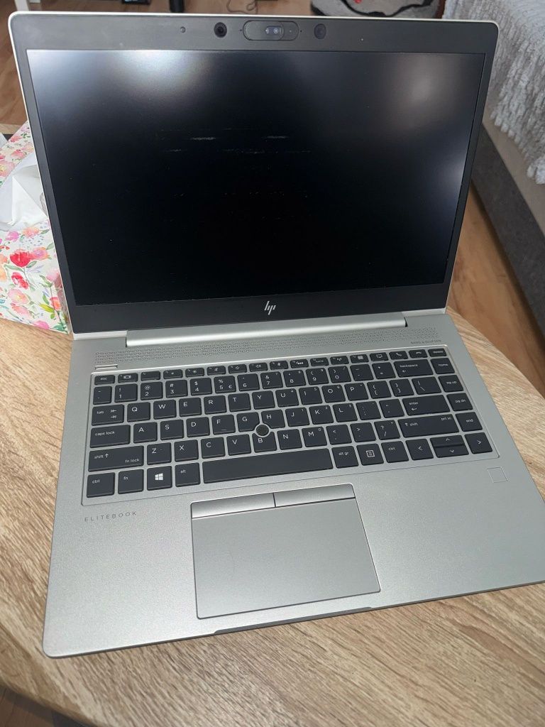 Laptop HP 745 g5 ryzen 7 Pro 8gb 128m2