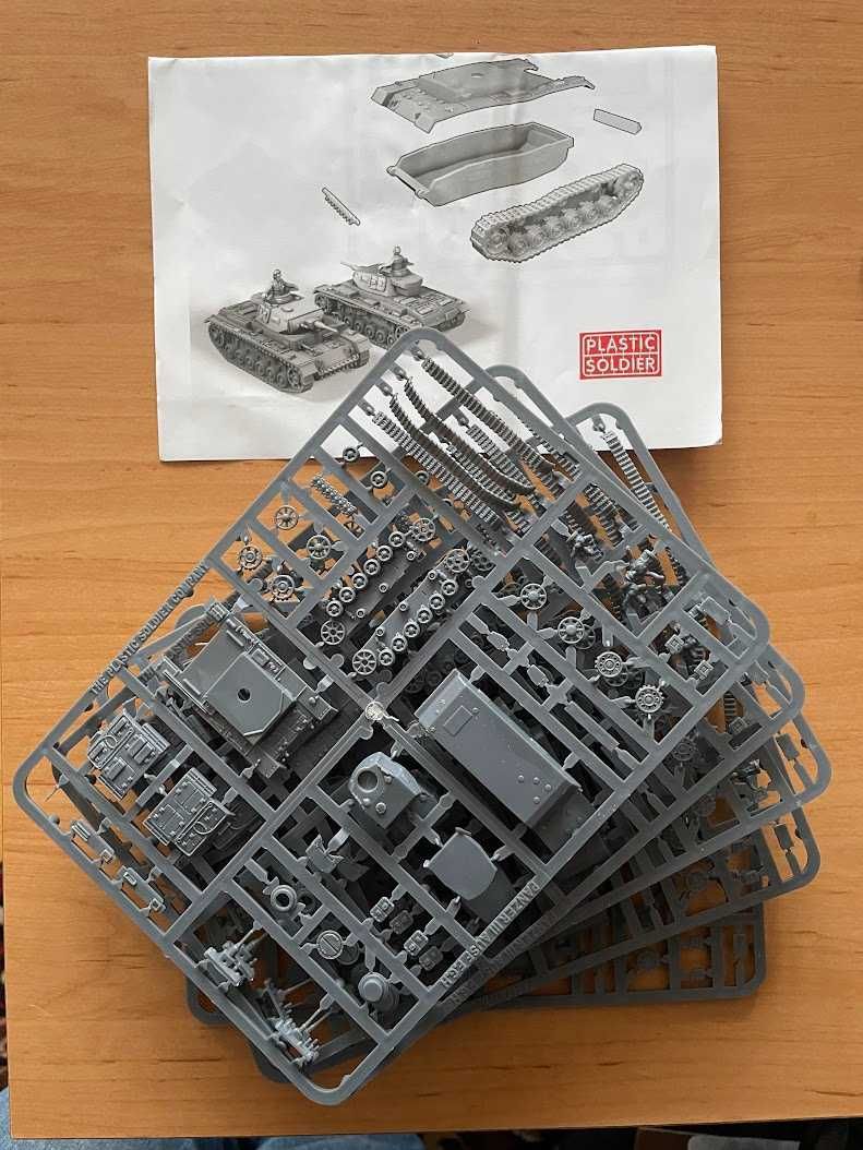 FoW - Plastic German Pz III Aus G, F, i H