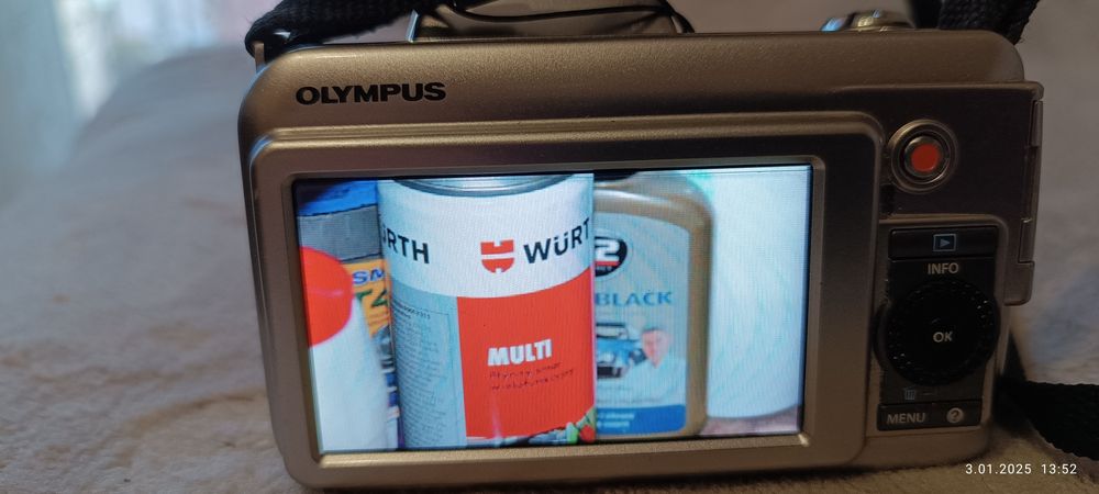 Aparat fotograficzny cyfrowy Olympus 800uz 14Mpikseli Lustrzanka B.d