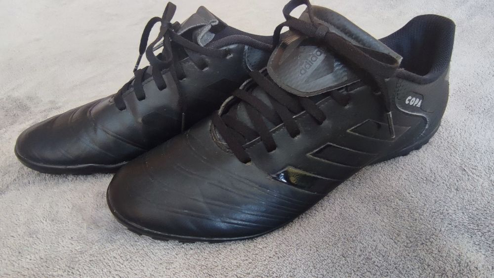 Buty piłkarskie Adidas roz. 43 1/3