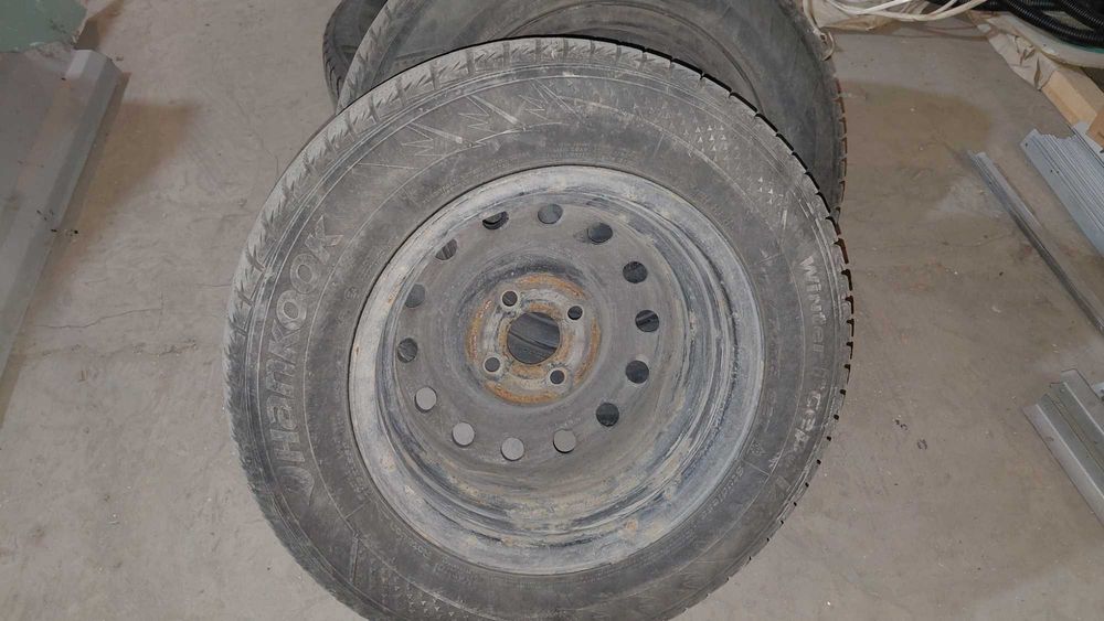 Резина HANKOOK б/у стан ідеальний
