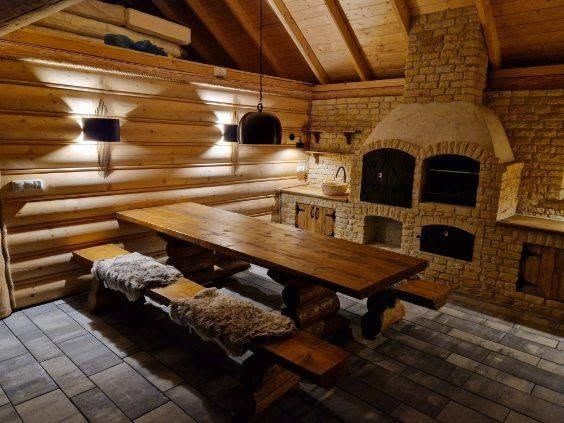 Grill, wędzarnia, altanki z trzciny