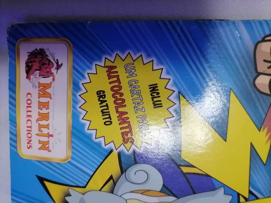 Caderneta Cromos POKÉMON c/Cartaz para Autocolantes Incluído MERLIN