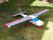 Avião Cesna Cardinal novo
