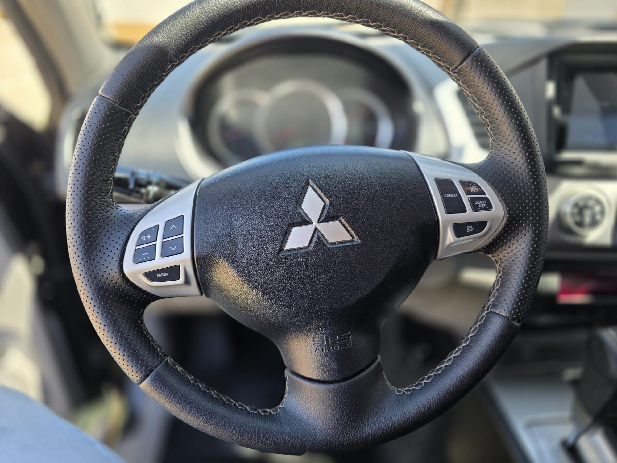 Mitsubishi L200 Strakar