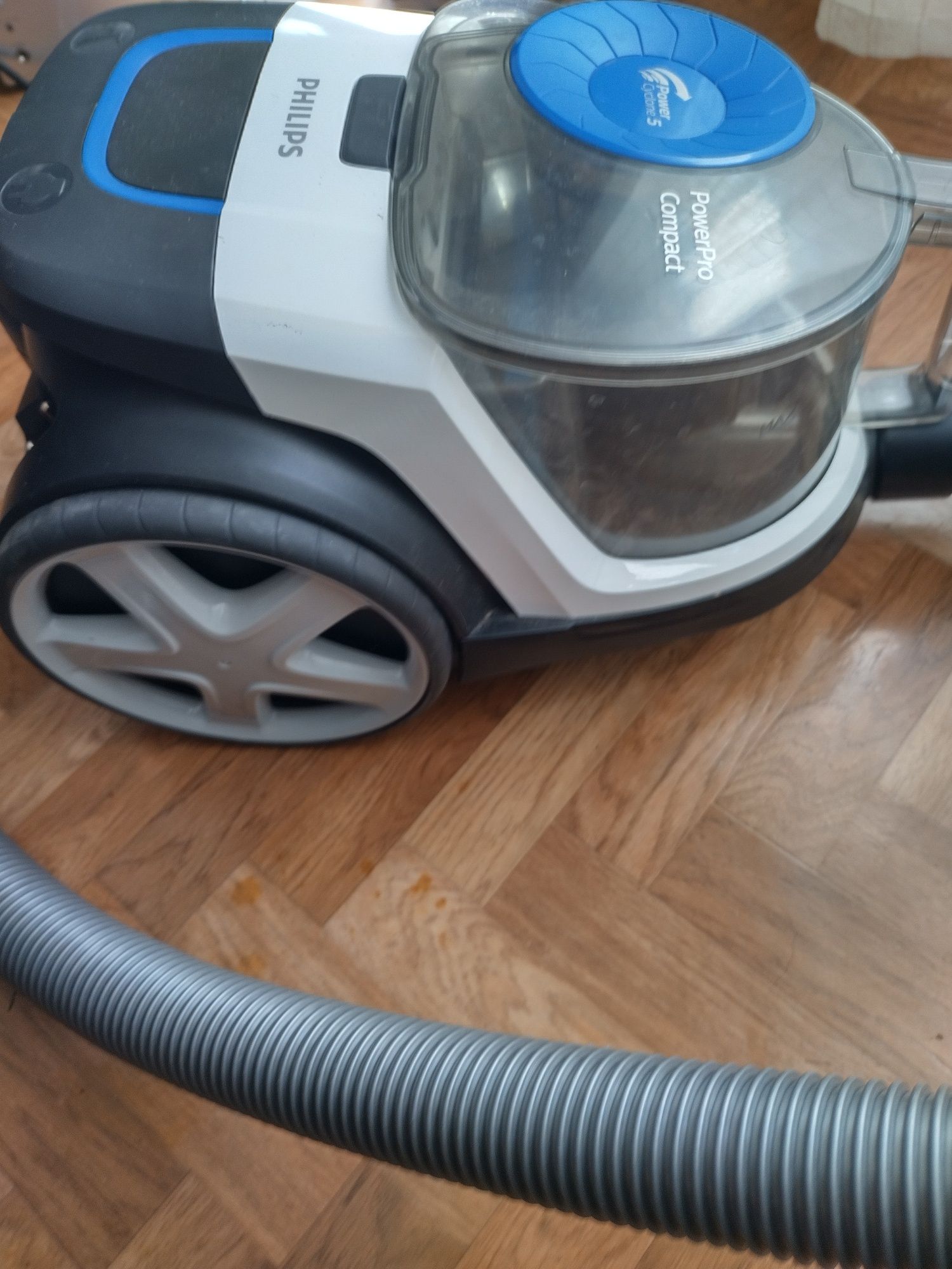 Пылесос безмешковый PHILIPS FC9332.