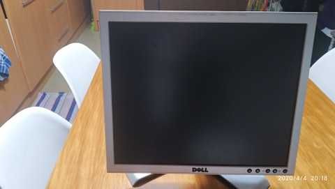 Monitores com entradas VGA