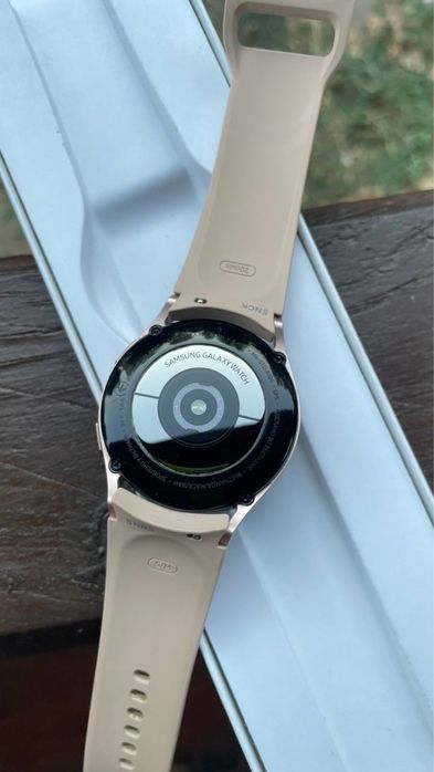 Смарт часы Samsung Galaxy Watch4 мои в отличном